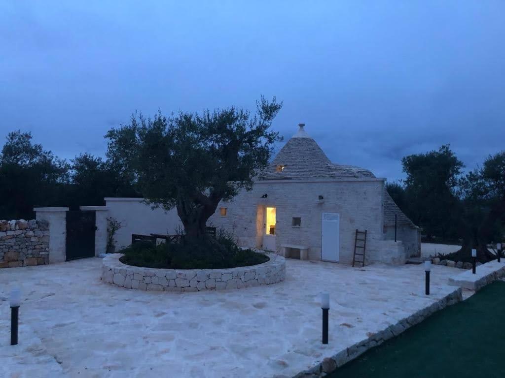 Trullo Dell' Edera Con Piscina Privata Apartment Alberobello Luaran gambar